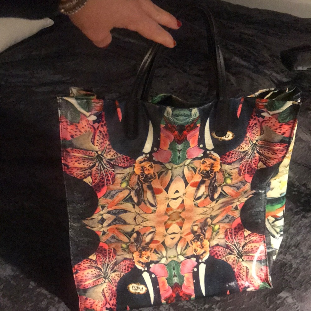 Tote bag